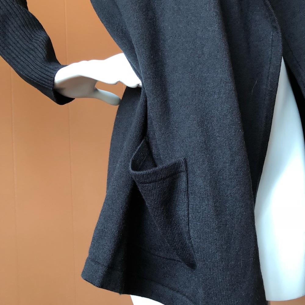 Solid Black Long Cardigan With Pockets - image 4